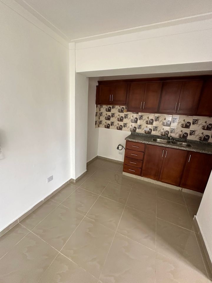 apartamentos - 🚨VENDO HERMOSO APARTAMENTO EN RESPALDO LOS 3 ojos (SDE)
 2