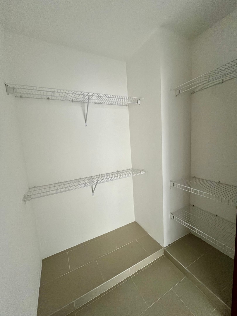 apartamentos - Alquilo amplio apartamento en Urbanización Real, solo 1 apto x piso 8