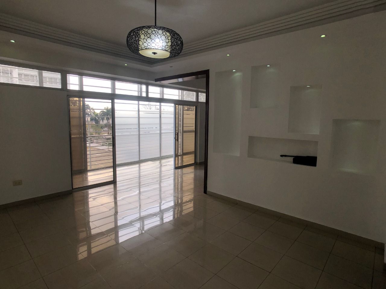 apartamentos - Se Renta Apartamento 3 HAB. en Los Cacicazgos  0