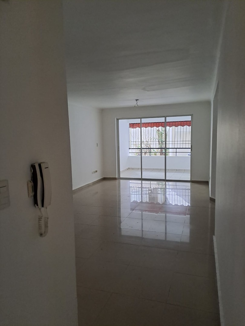 apartamentos - Alquilo apto primer piso de 3 hab con 2 parqueos  1