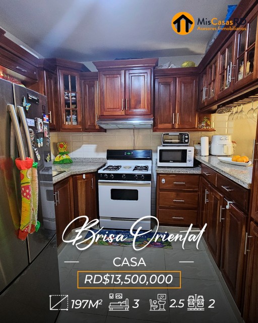 casas - Casa en venta en Urb. Brisa Oriental de 3 niveles en Santo Domingo Este📍✨ 1