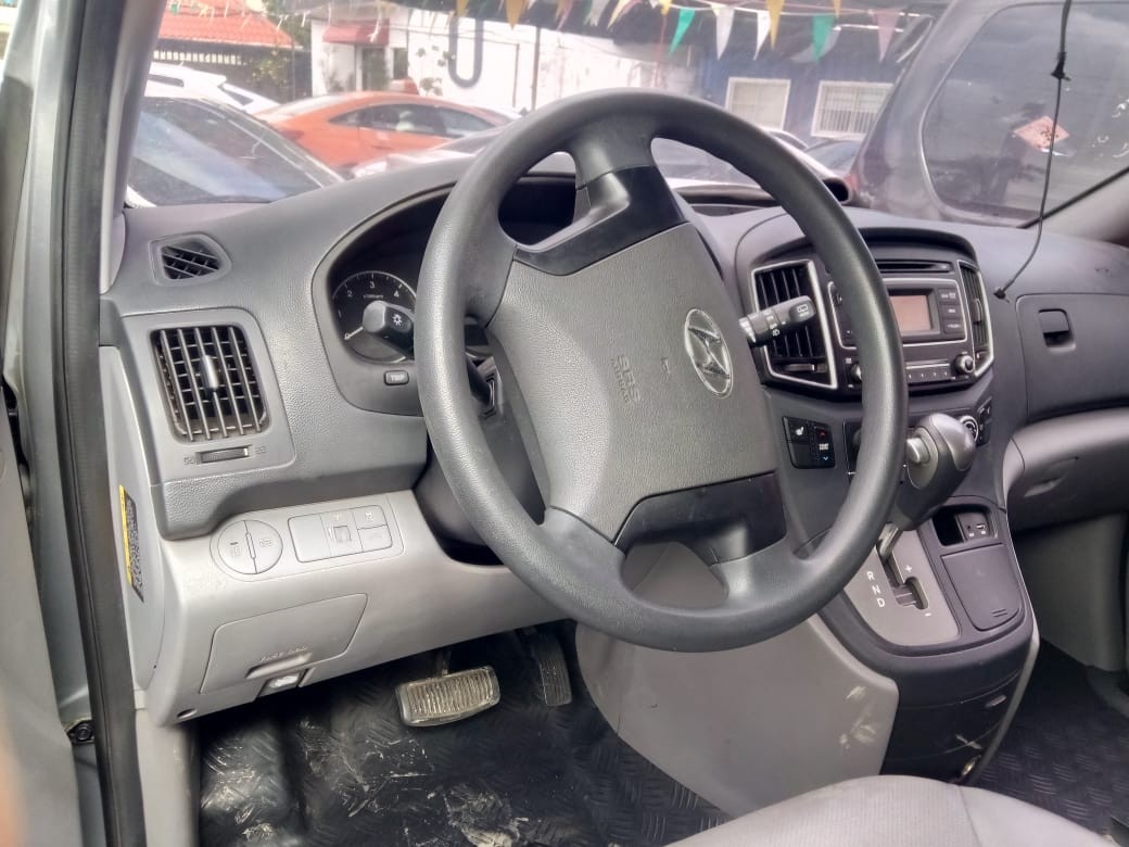 jeepetas y camionetas - HYUNDAI STAREX 2018 GRIS
DESDE: RD$1,320,100.00 2