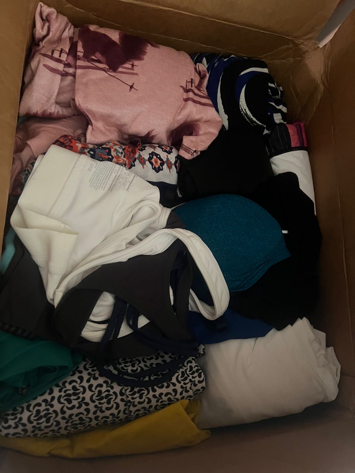 ropa para mujer - Cajas de ropa variada de buena caidad 2