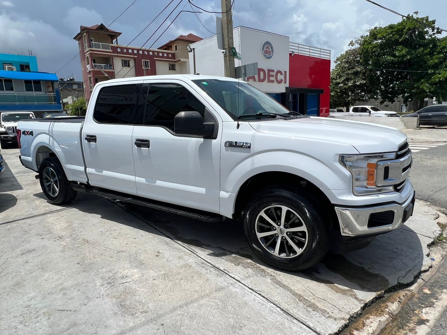 jeepetas y camionetas - Ford F 150 XLT 2018 8