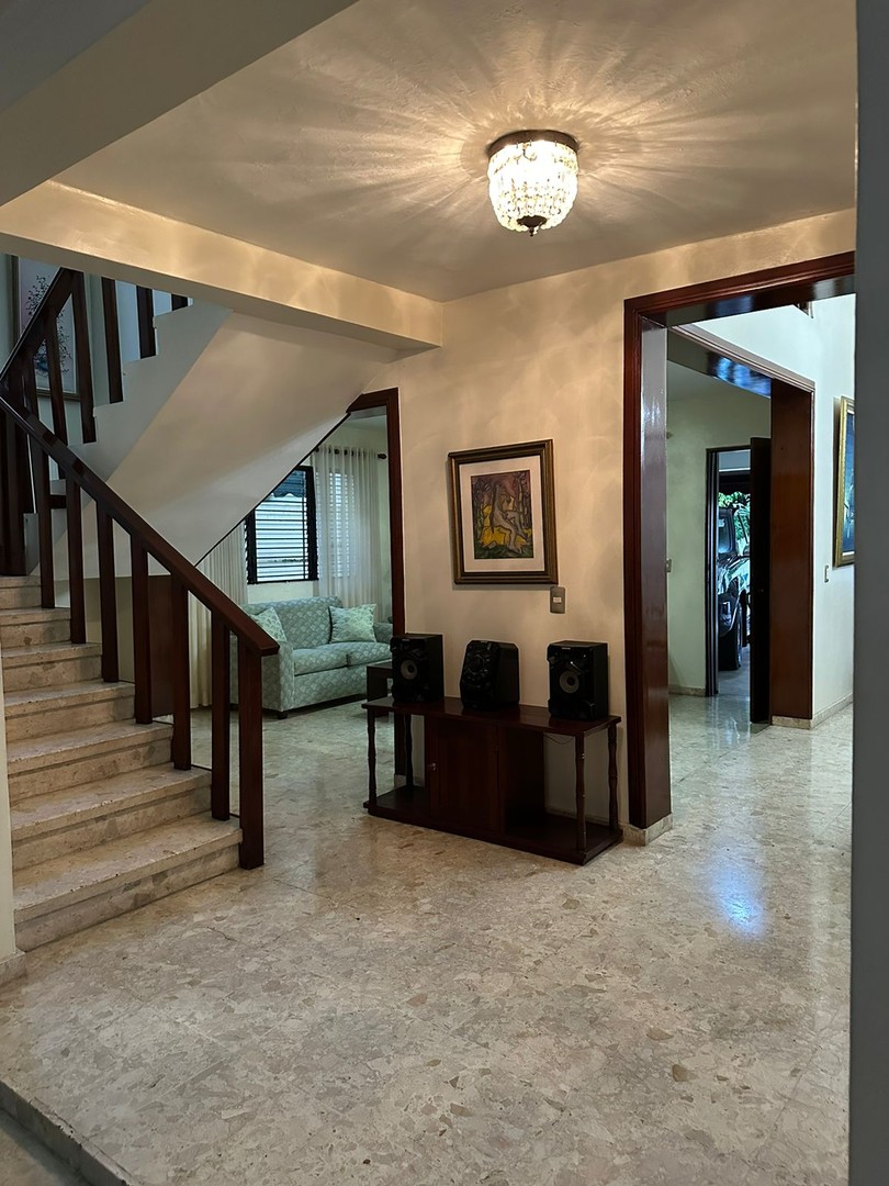 casas - Casa en Venta en Arroyo Hondo Viejo excelente ubicación para fines comerciales🛑 2