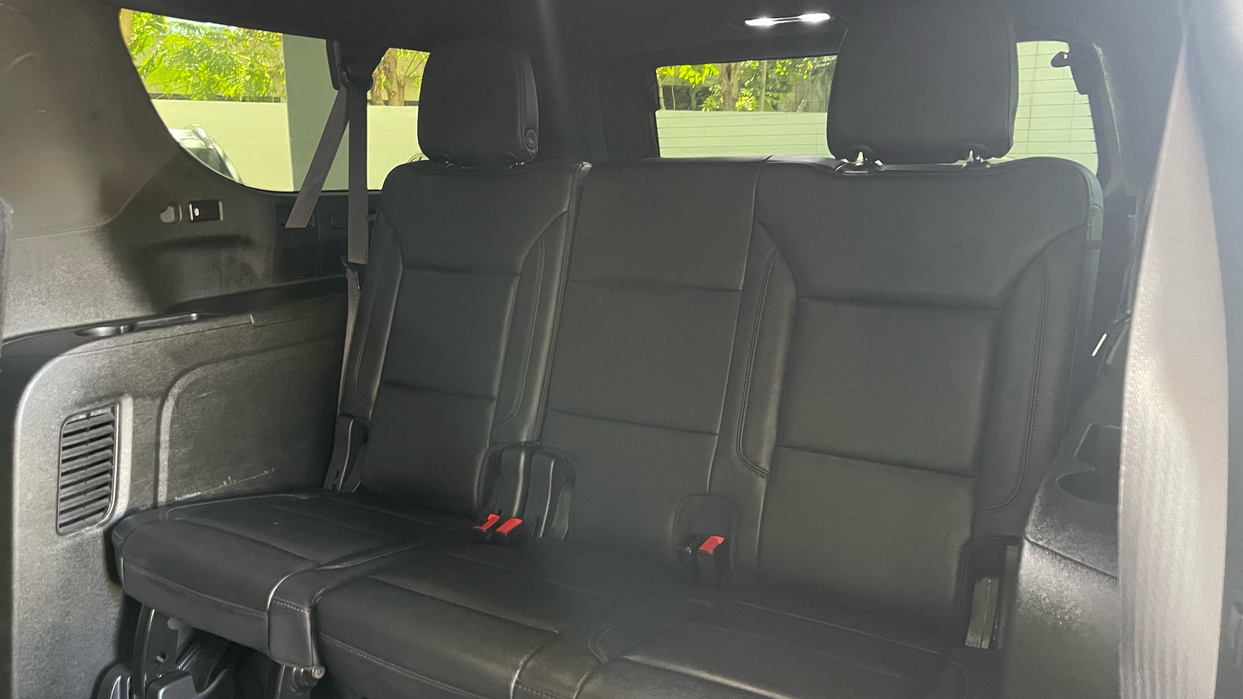 jeepetas y camionetas - Chevrolet Suburban LT 2022 3