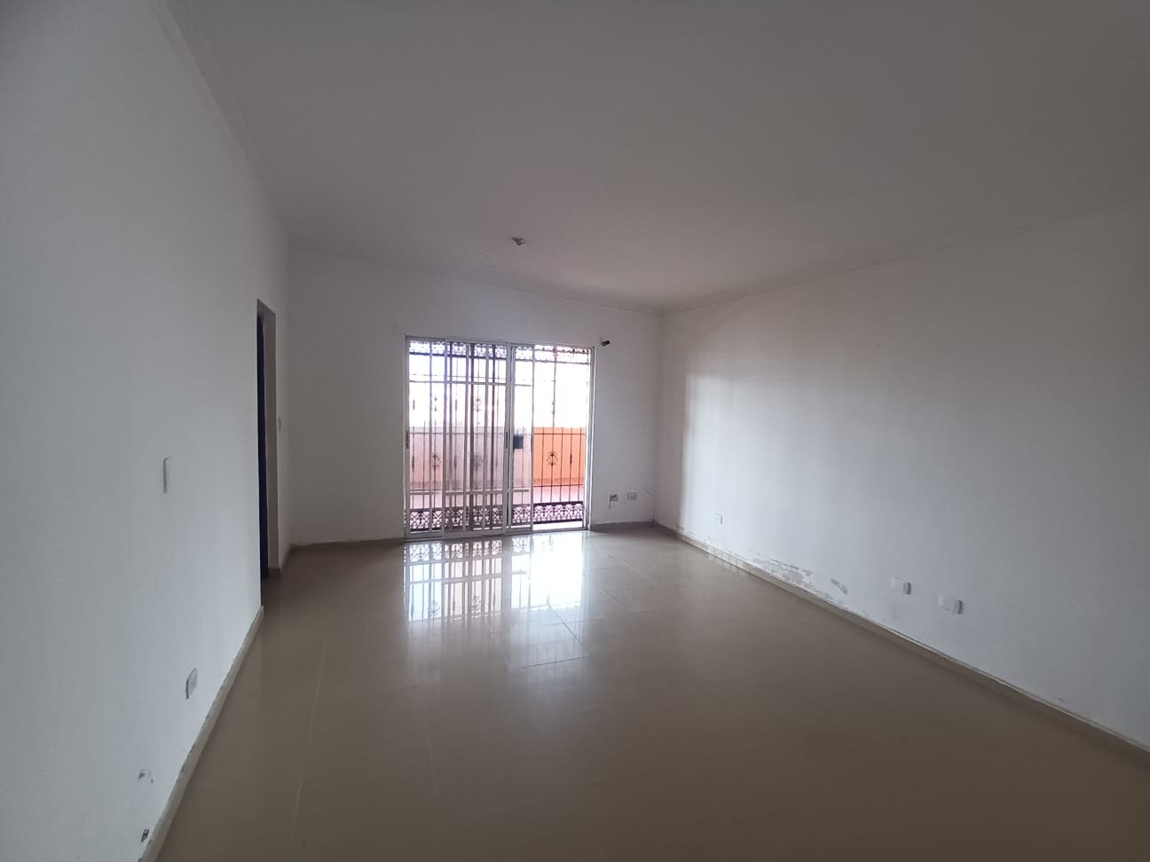 apartamentos - Residencial Kiara Mariel IV en Mirador Norte.

190 mts2.

APARTAMENTO 502 (5B),  4