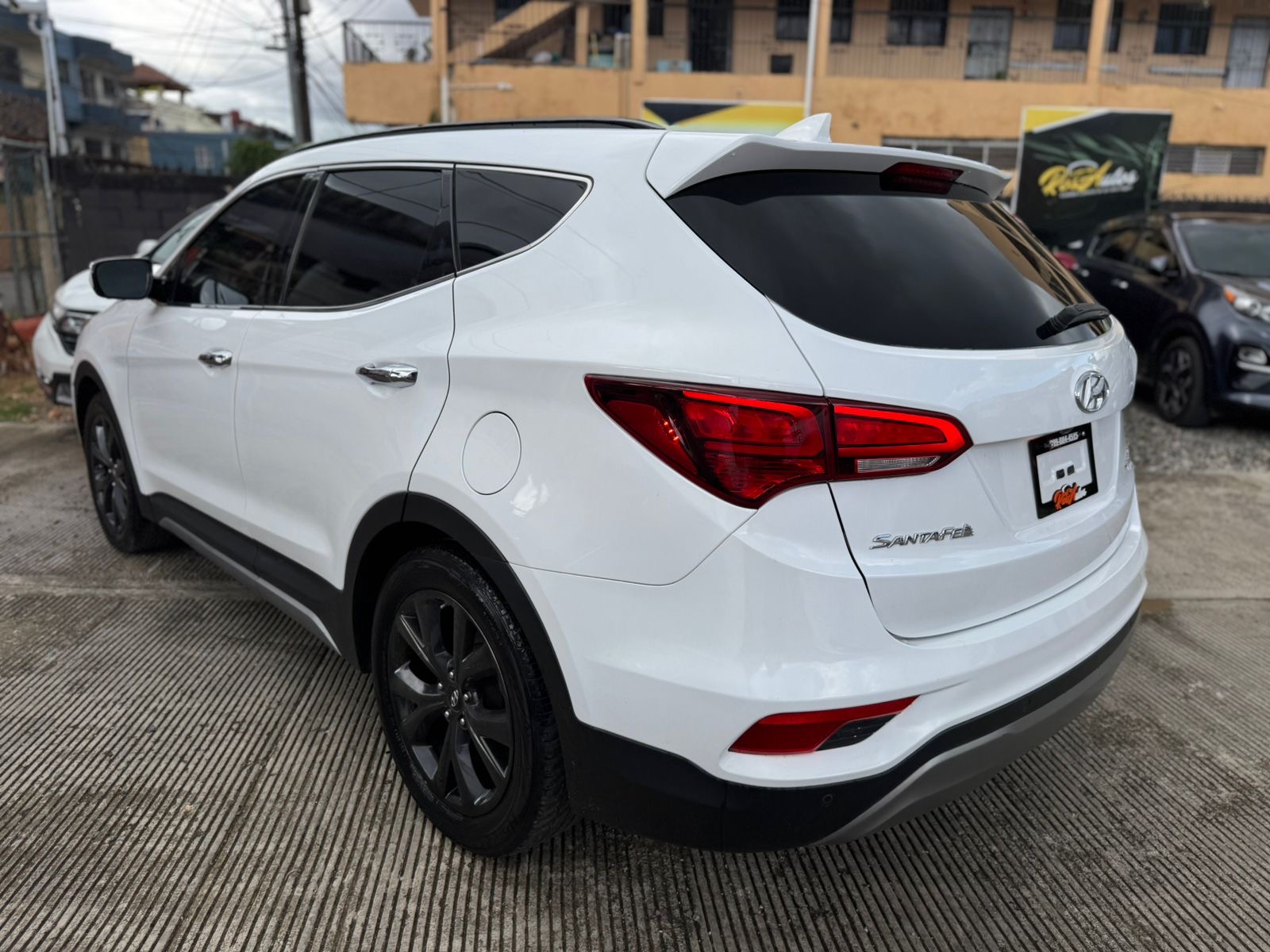 jeepetas y camionetas - Hyundai Santa Fe Sport Ultimate 2017 3