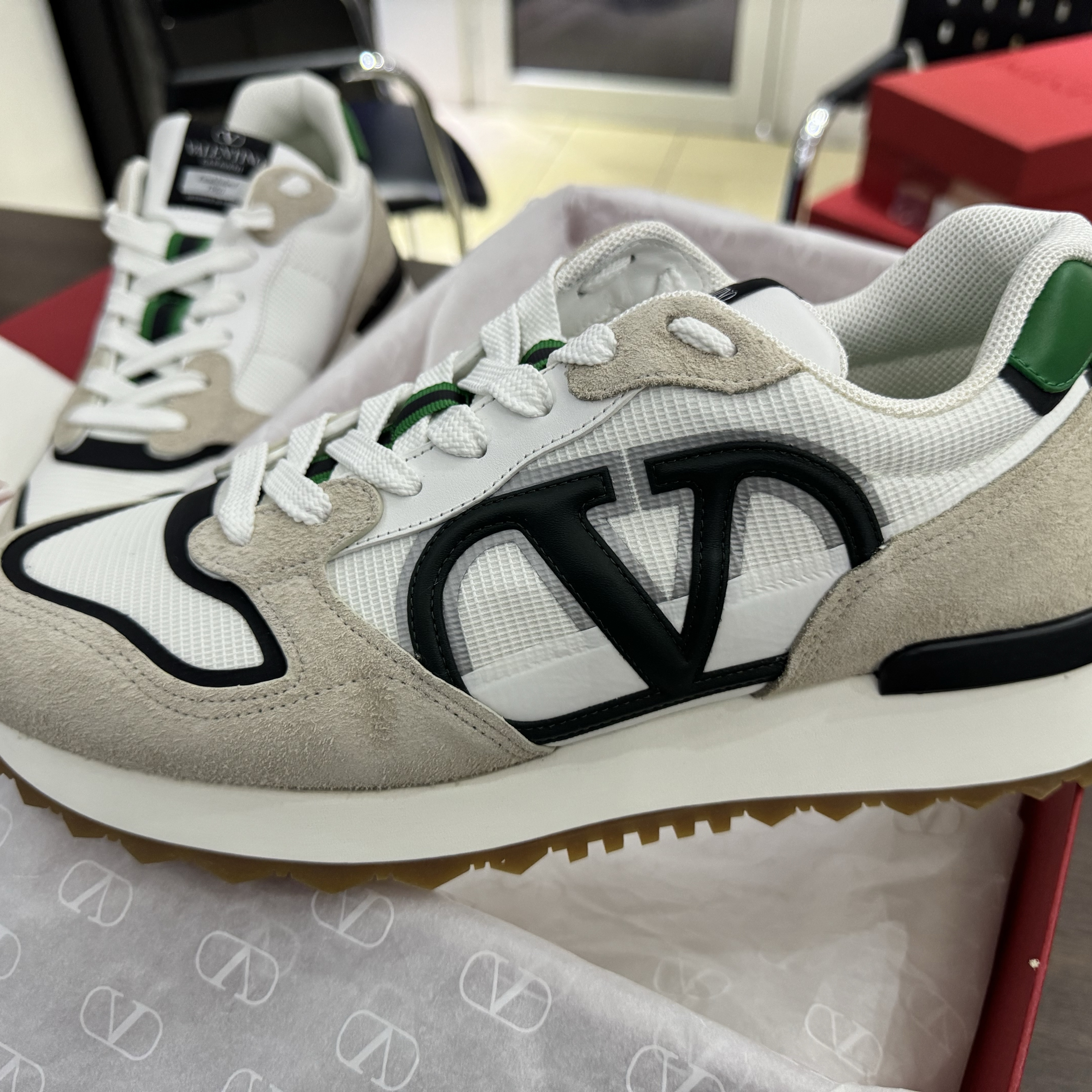 zapatos para hombre - Tenis Valentino Garavani V Logo Pace Size 42 1/2 Nuevo, Original US$ 415 NEG