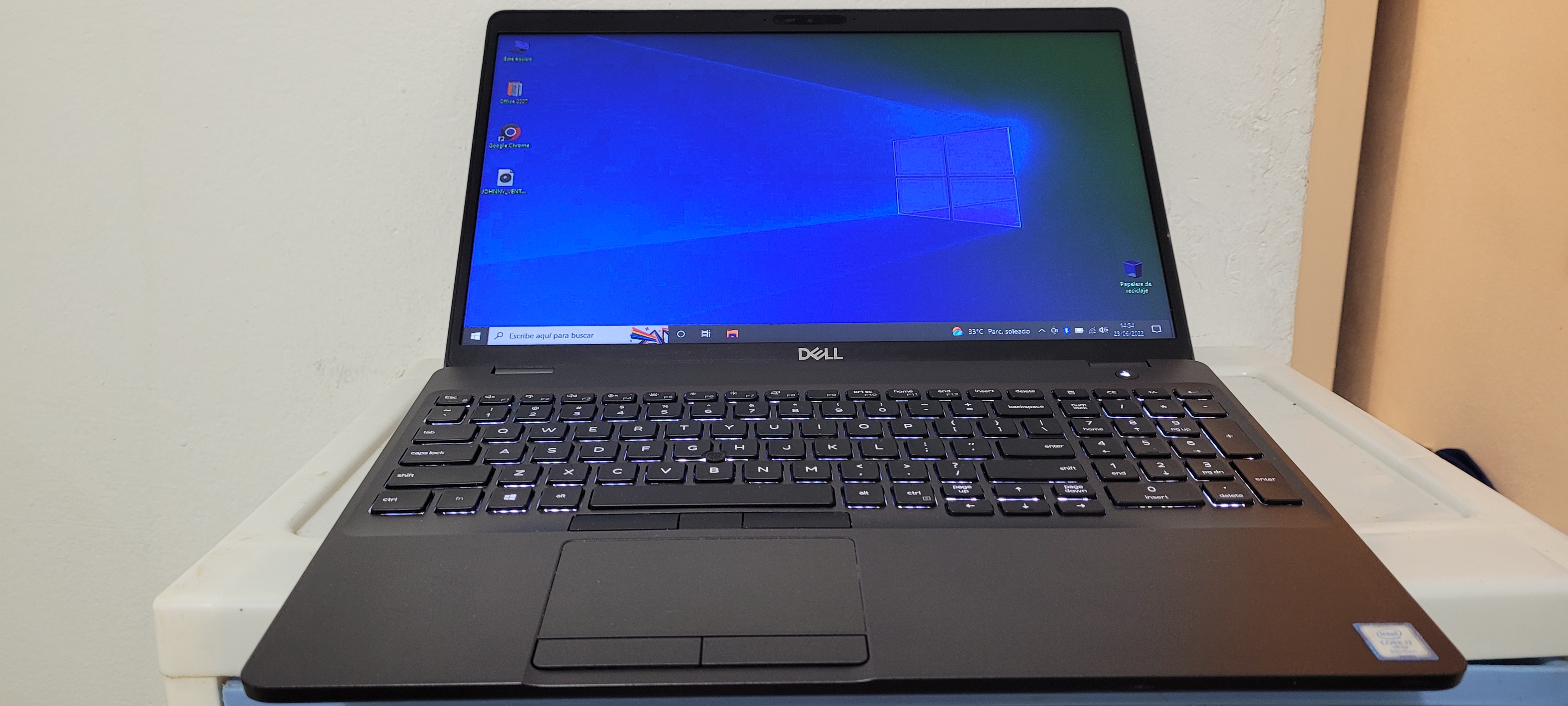 computadoras y laptops - Dell 5500 Touch 17 Pulg Core i5 8va Gen Ram 16gb ddr4 Disco 1000gb ssd Solido 1