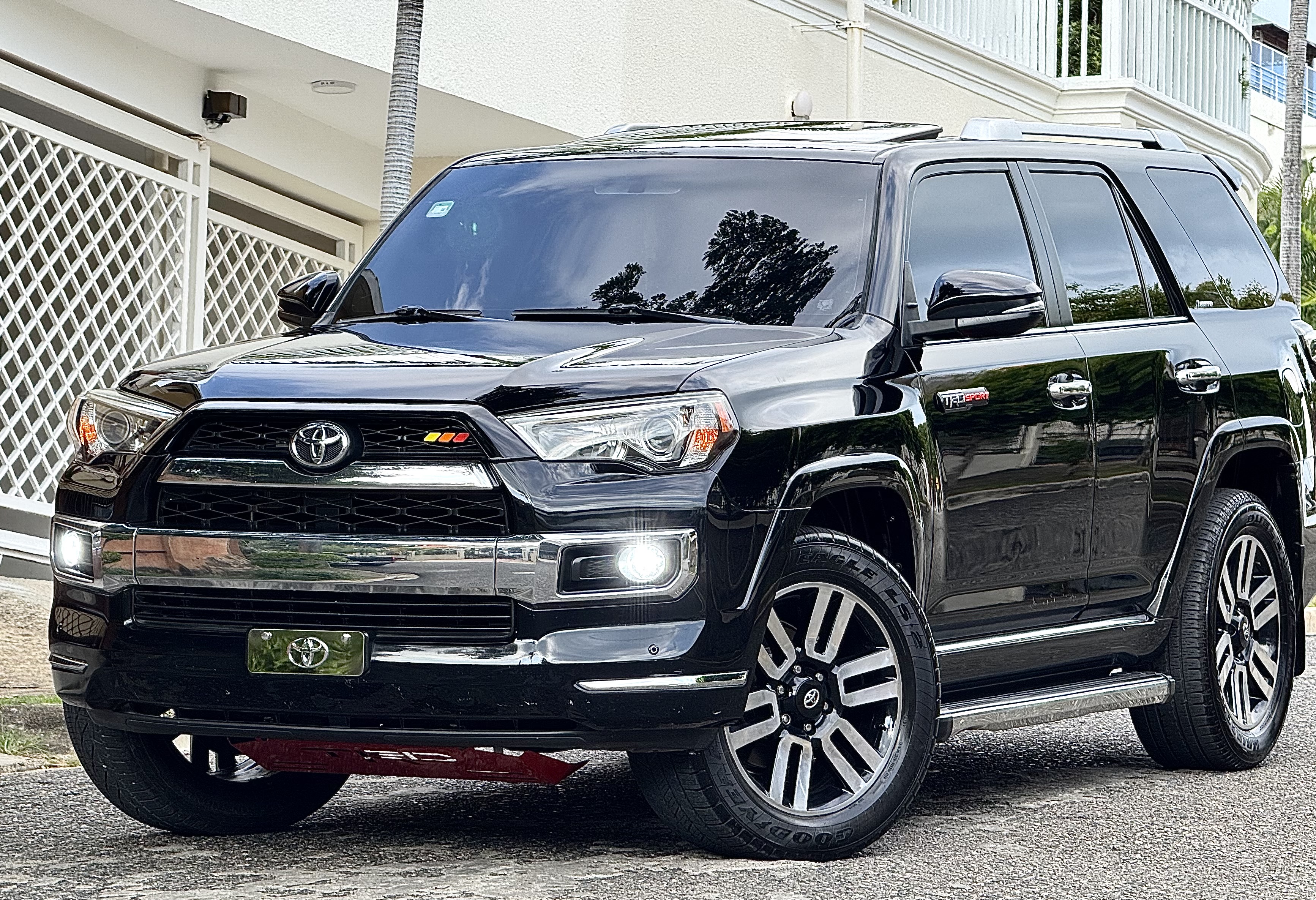 jeepetas y camionetas - Toyota 4runner Limited 4x4 3 filas 2016