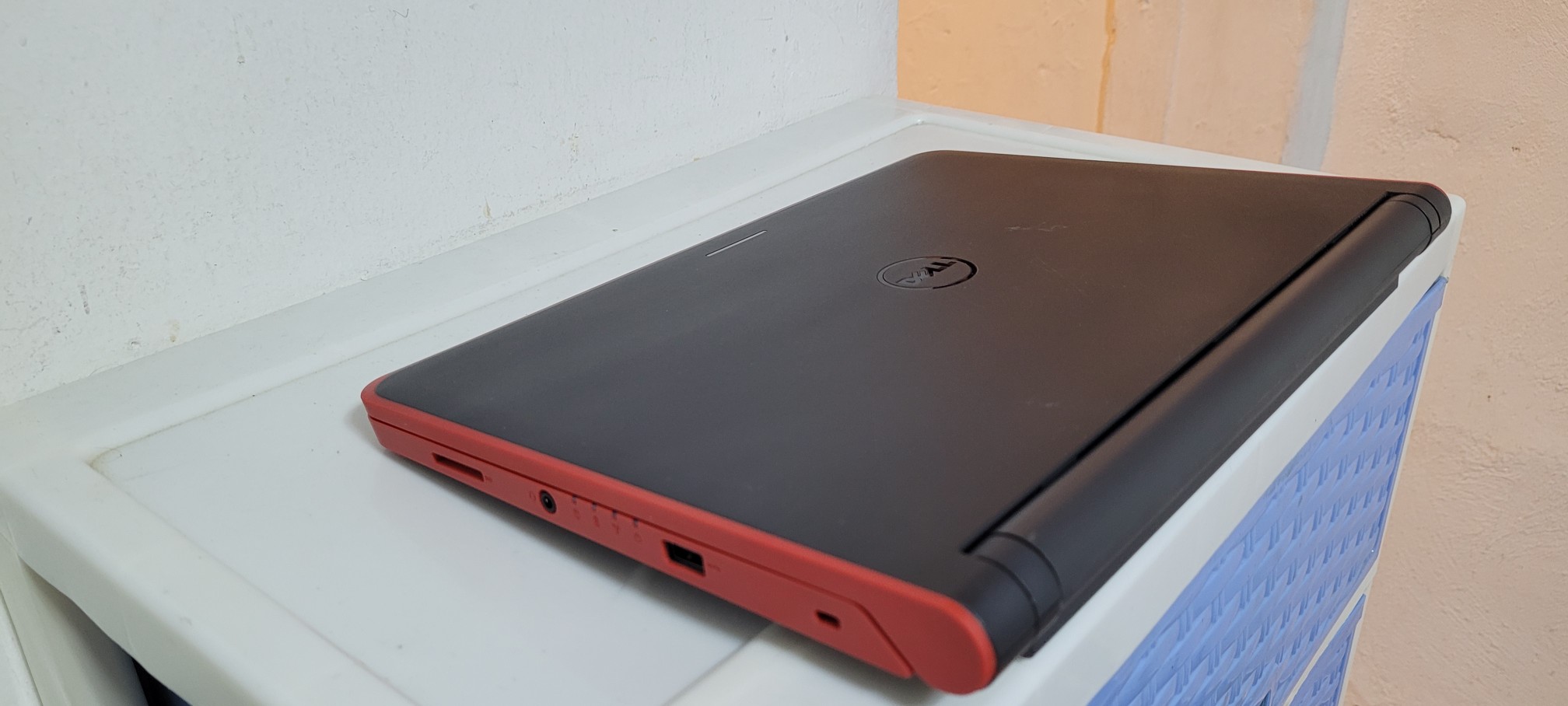computadoras y laptops - Dell Slim 14 Pulg Core i3 Ram 8gb Disco 500gb Wifi Bluetoth 2