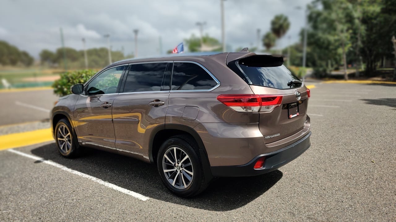 jeepetas y camionetas - Toyota Highlander 2018 XLE recién llegada  7