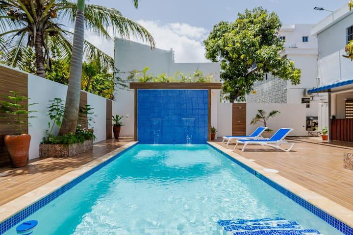 casas - Casa con 5 habitaciones y piscina en Corales del Sur, Santo Domingo Este