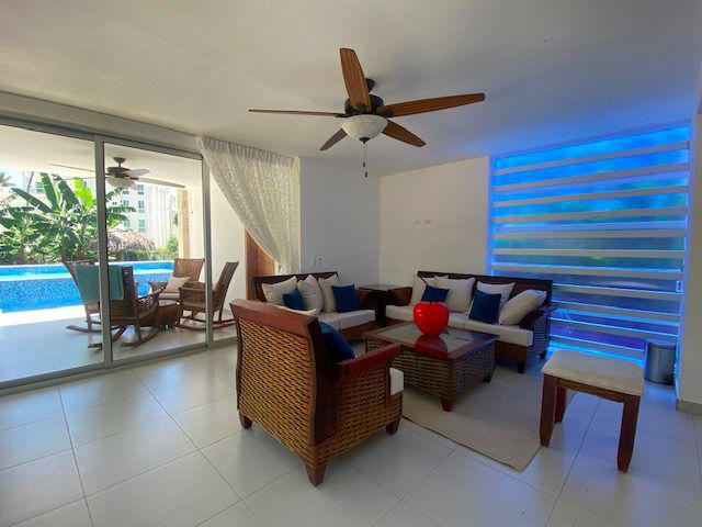 casas vacacionales y villas - Vendo Hermosa Villa de 2 Niveles  en Playa Nueva Romana 7