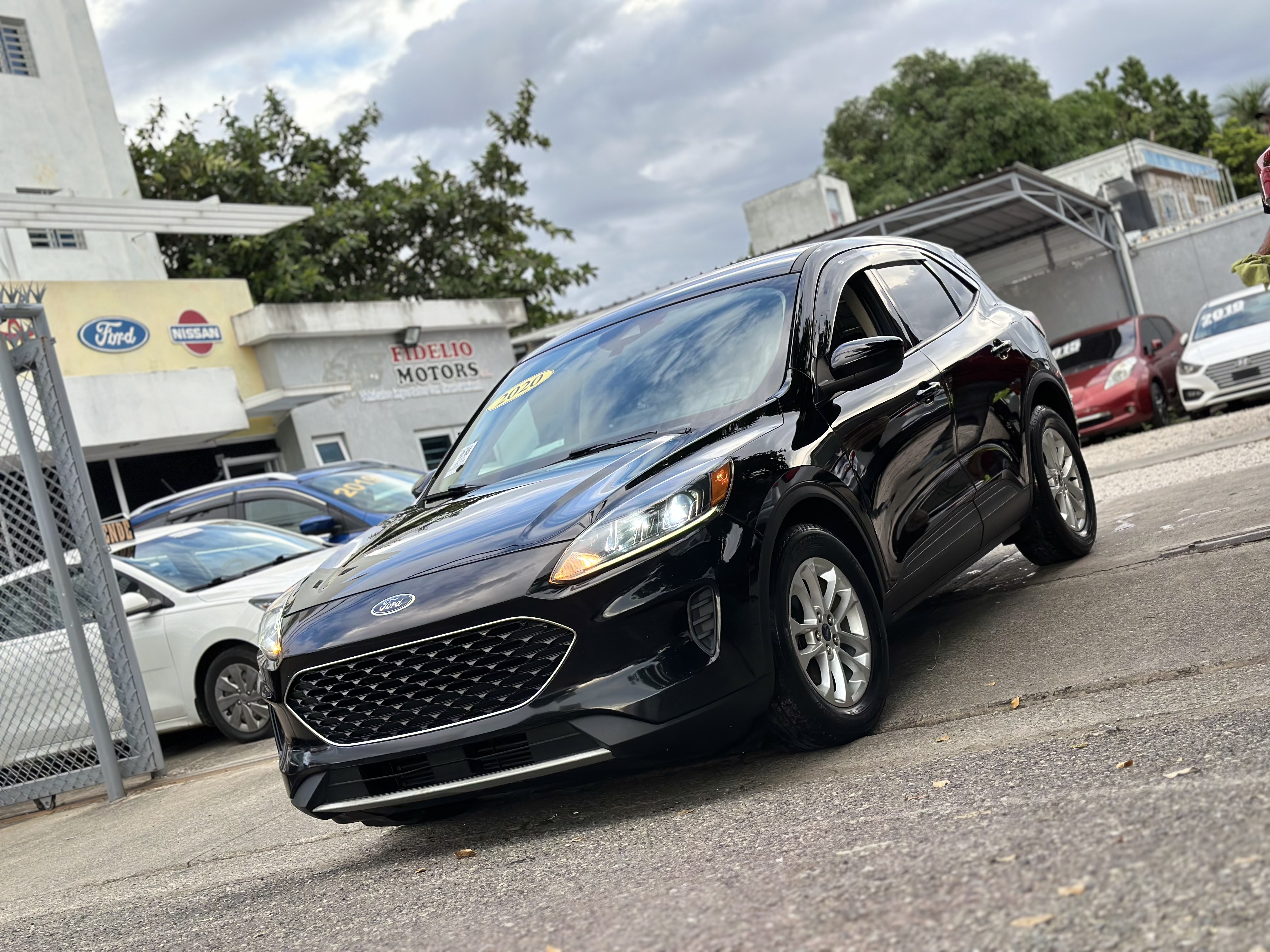 jeepetas y camionetas - 2020 Ford Escape SE CLEAN CARFAX