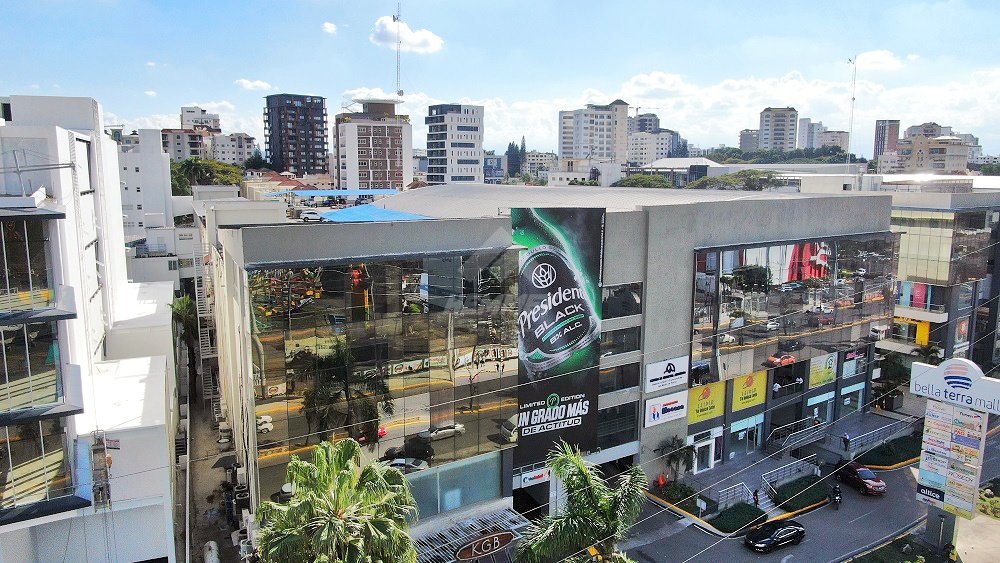 oficinas y locales comerciales - LOCAL RENTA PLAZA BELLA TERRA MALL SANTIAGO  2