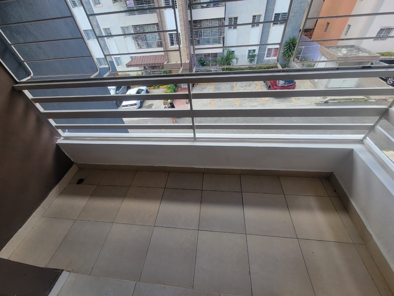 apartamentos - venta de apartamento en  charles de Gaulle Santo Domingo este de 100mts 3er piso 8