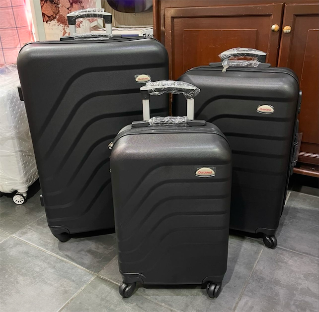carteras y maletas - SET 3 MALETAS PLASTICAS. Nuevas