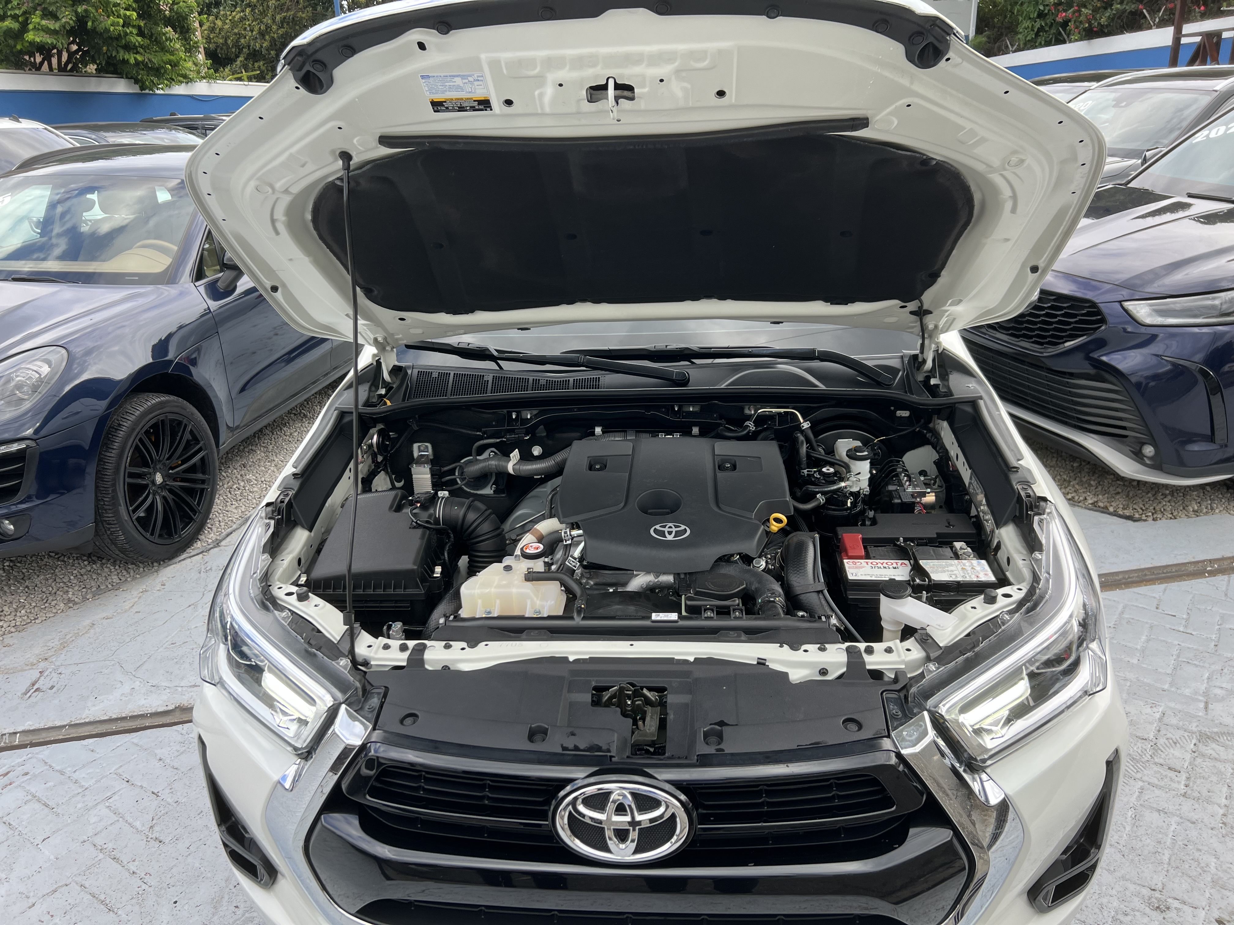 jeepetas y camionetas - Toyota Hilux SRV 2022 4x4 9