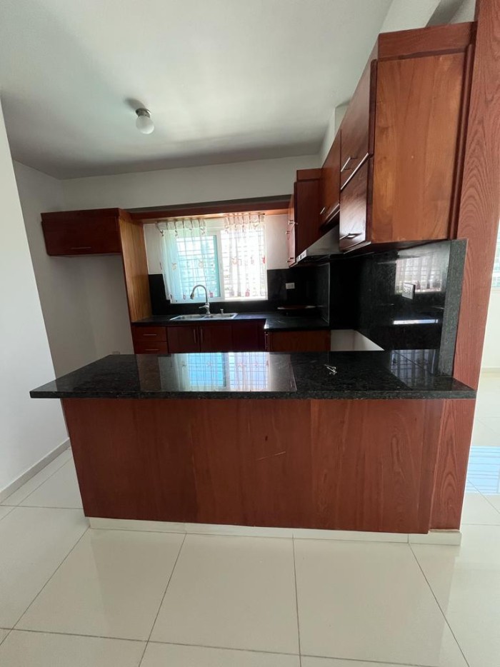 apartamentos - Alquilo en Evaristo Morales a 3 cuadras de acrópolis  center, piso alto  7