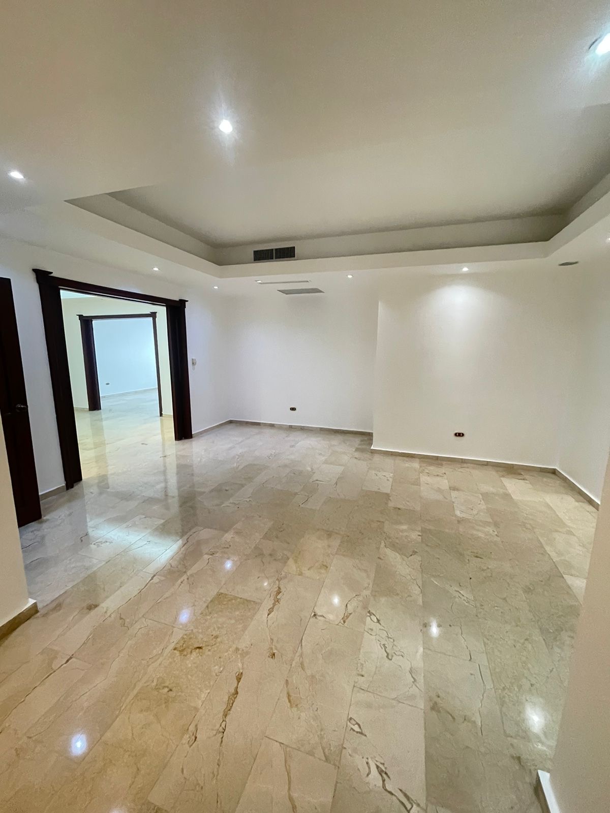 apartamentos - Apartamento residencial en Piantini, corazón de Sa 8