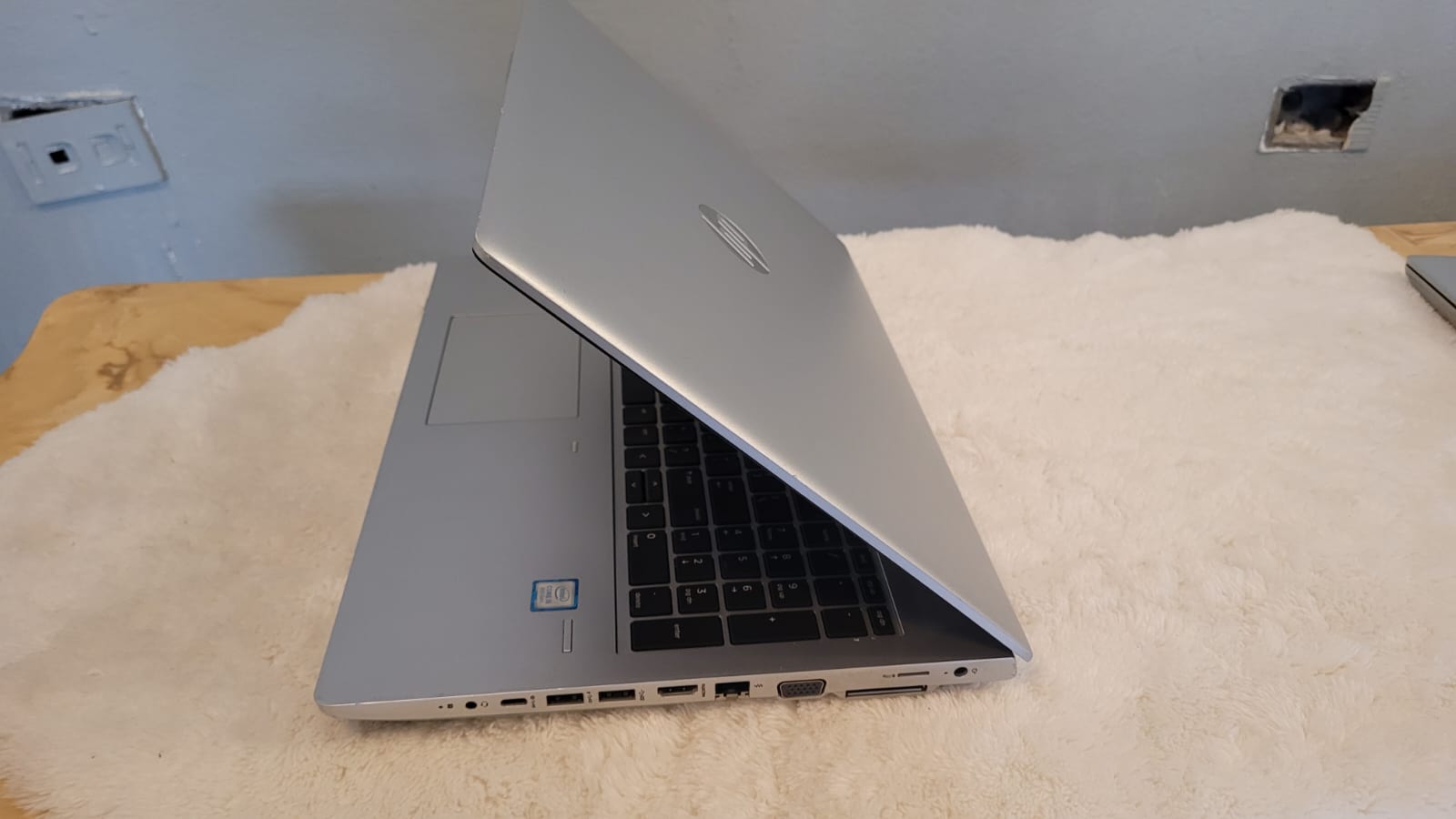 computadoras y laptops - LAPTOP Probook  i5 8va 8GB RAM 128 SSD 15.6 PLG 2