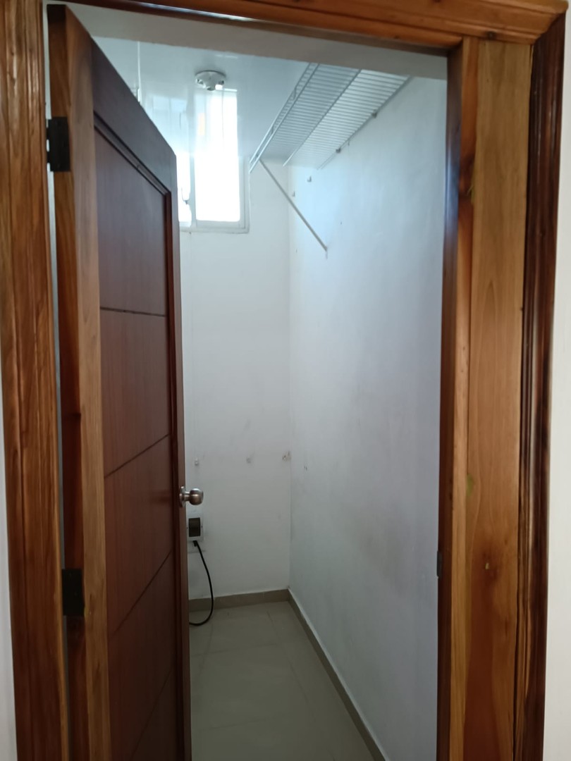 apartamentos - Vendo  tercer piso.  
El Millón 
 3