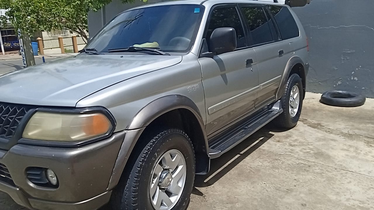 jeepetas y camionetas - Jepeeta Mitsubishi 