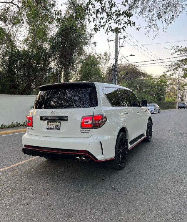 jeepetas y camionetas - Nissan patrol 2011 4