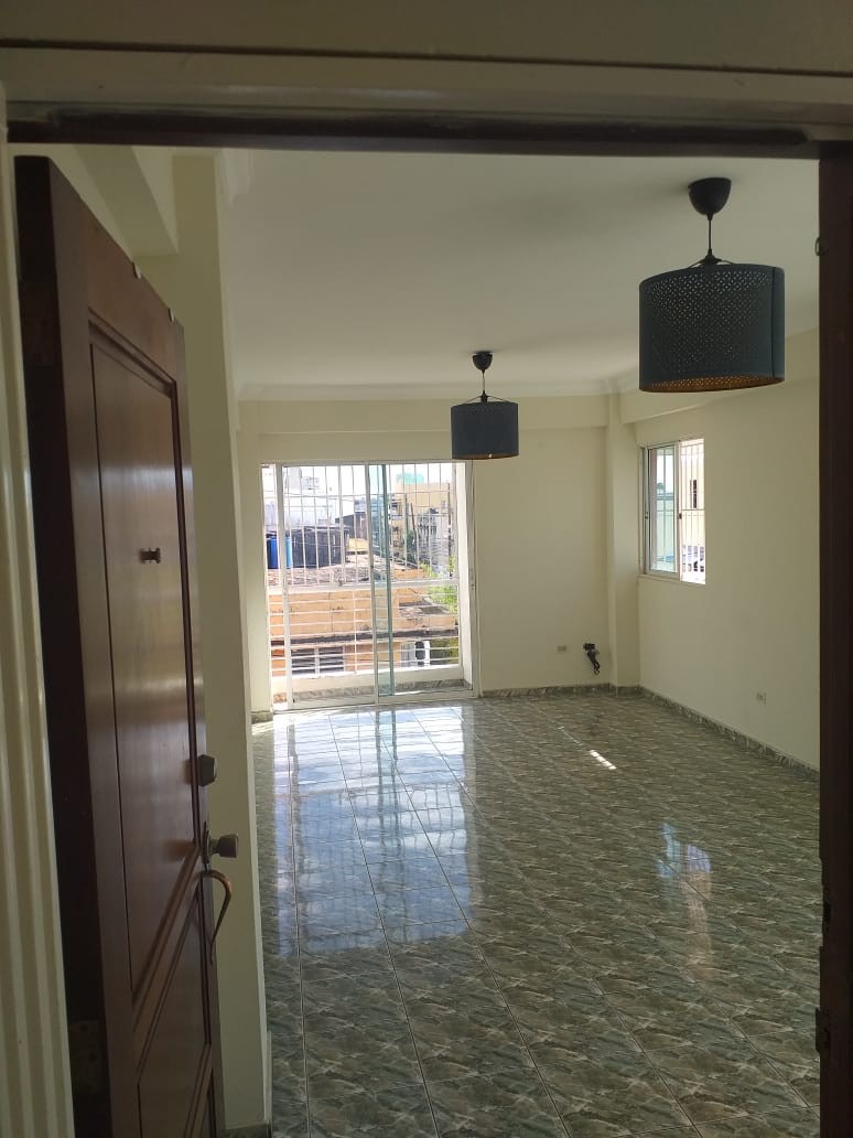 apartamentos - Alquiler Apartamento de 3 Habitaciones con Parqueo, Ciudad Nueva, Santo Domingo 1