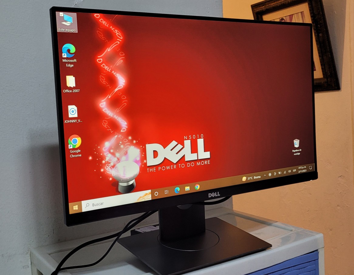 computadoras y laptops - Monitor Dell 24 Pulg Sin Bordes 1080p hdmi 0