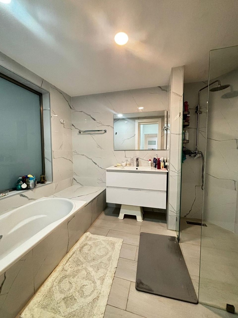 apartamentos - Vendo urbanización real piso 5 tres habitaciones con su baño tres parqueos balco 4