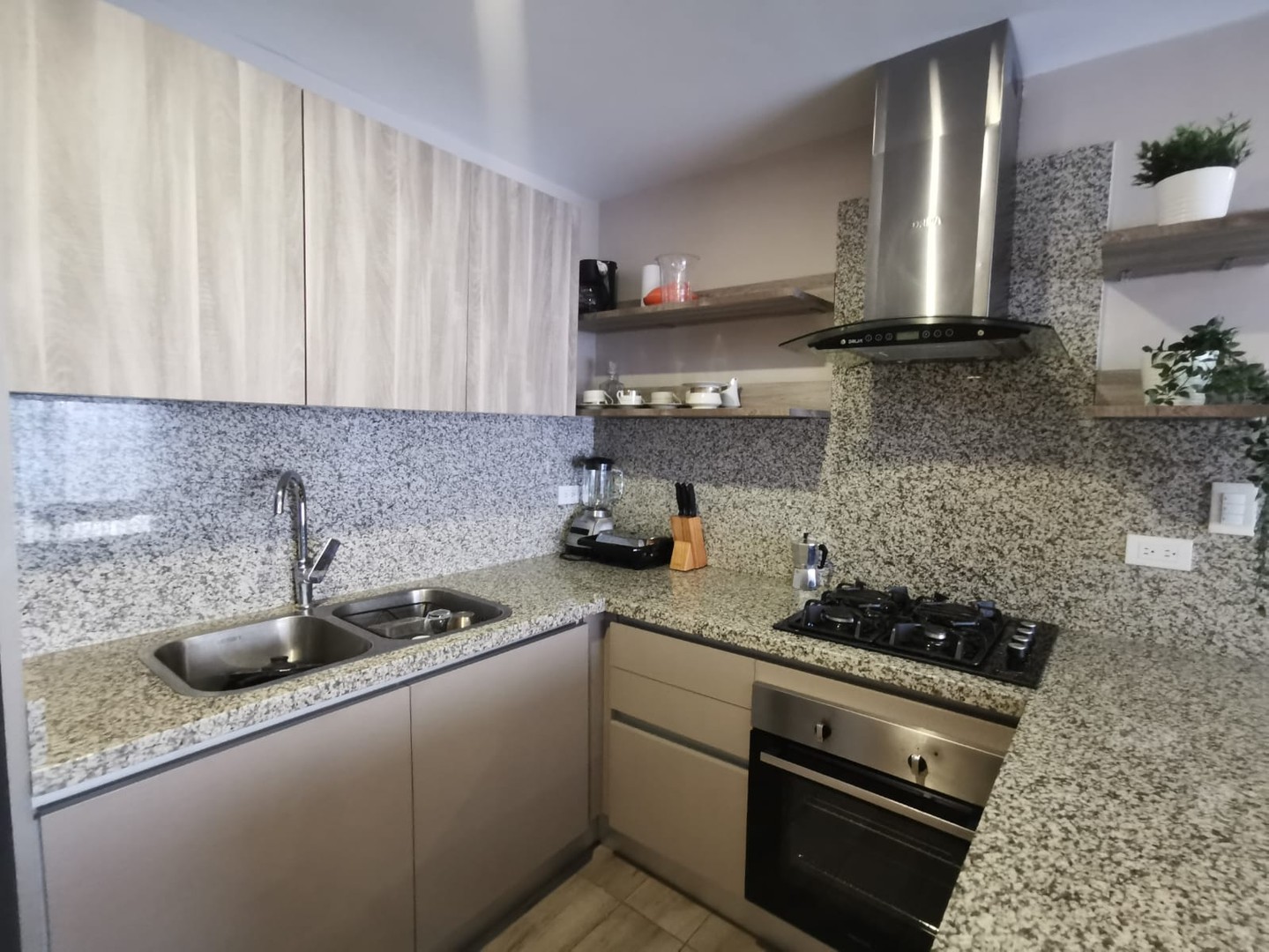 apartamentos - Apartamento en alquiler amueblado en torre de lujo, Ensanche Piantini!! 
 1