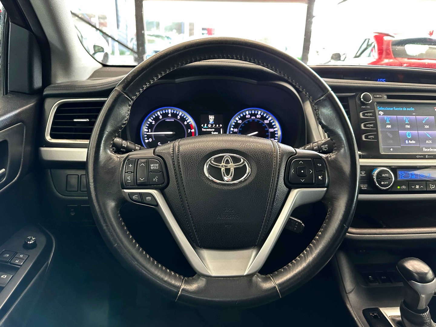 jeepetas y camionetas - Toyota Highlander XLE 2WD 2014 2