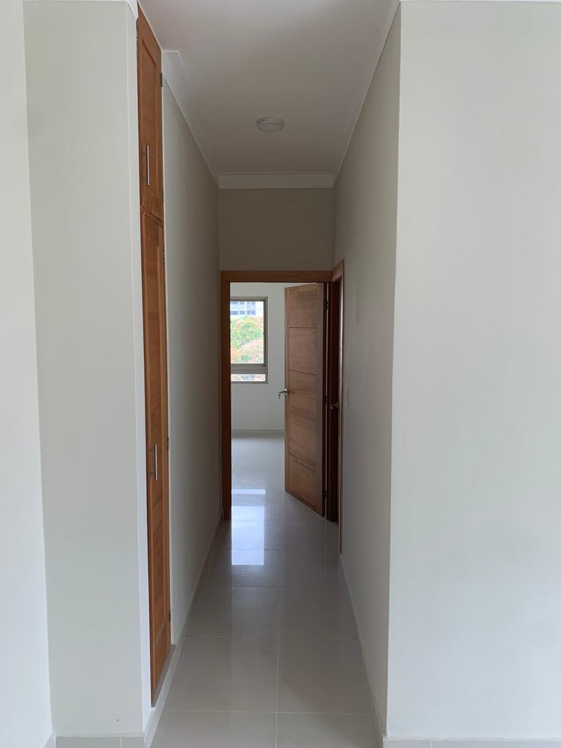 apartamentos - SE ALQUILA UN HERMOSO APARTAMENTO EN EL 5TO NIVEL, UBICADO EN BELLA VISTA!! 7