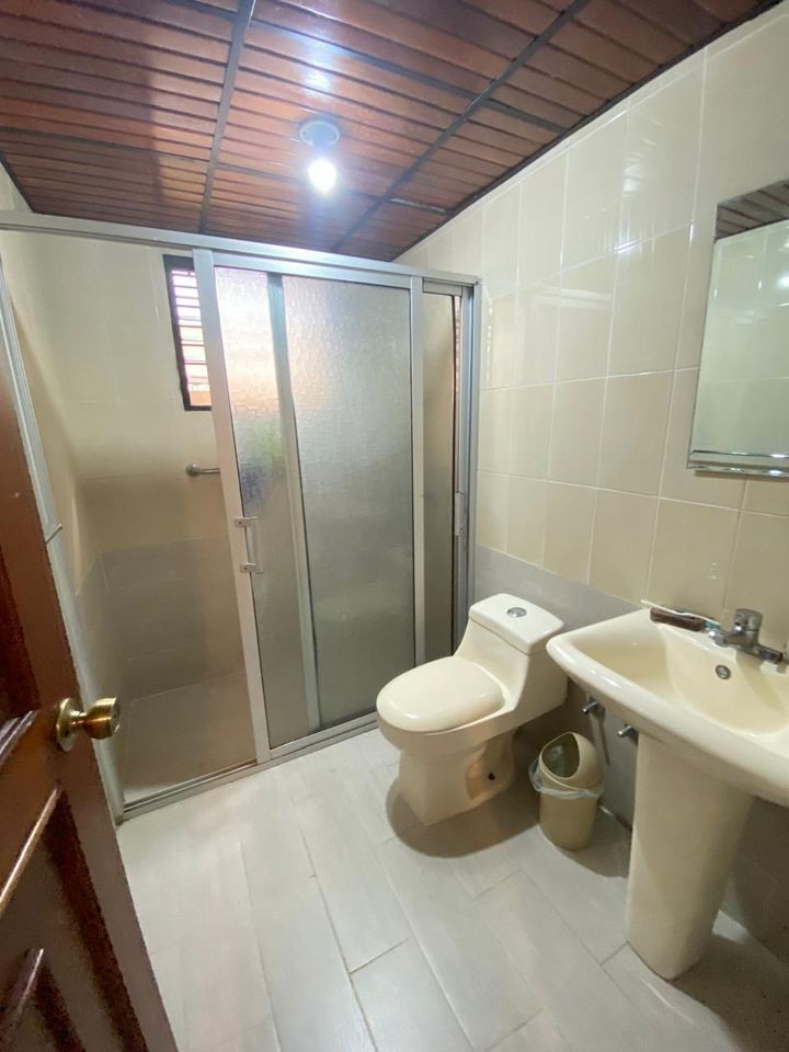 apartamentos - Vendo apartamento clásico en buenas condiciones en Naco  5