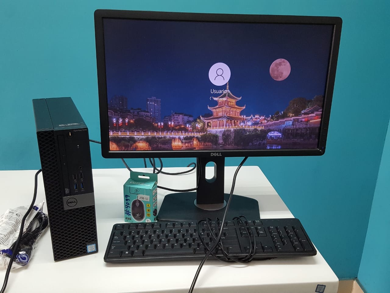 computadoras y laptops - PC COMPLETA DE Desktop, Dell OptiPlex 5040  SFF/ 6th Gen, Intel Core i3 / 8GB DD 2