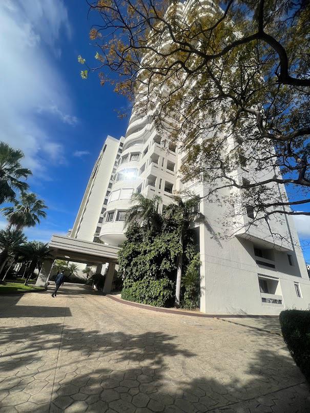 apartamentos - Apartamento Lujoso en Venta frente al parque Mirador Sur