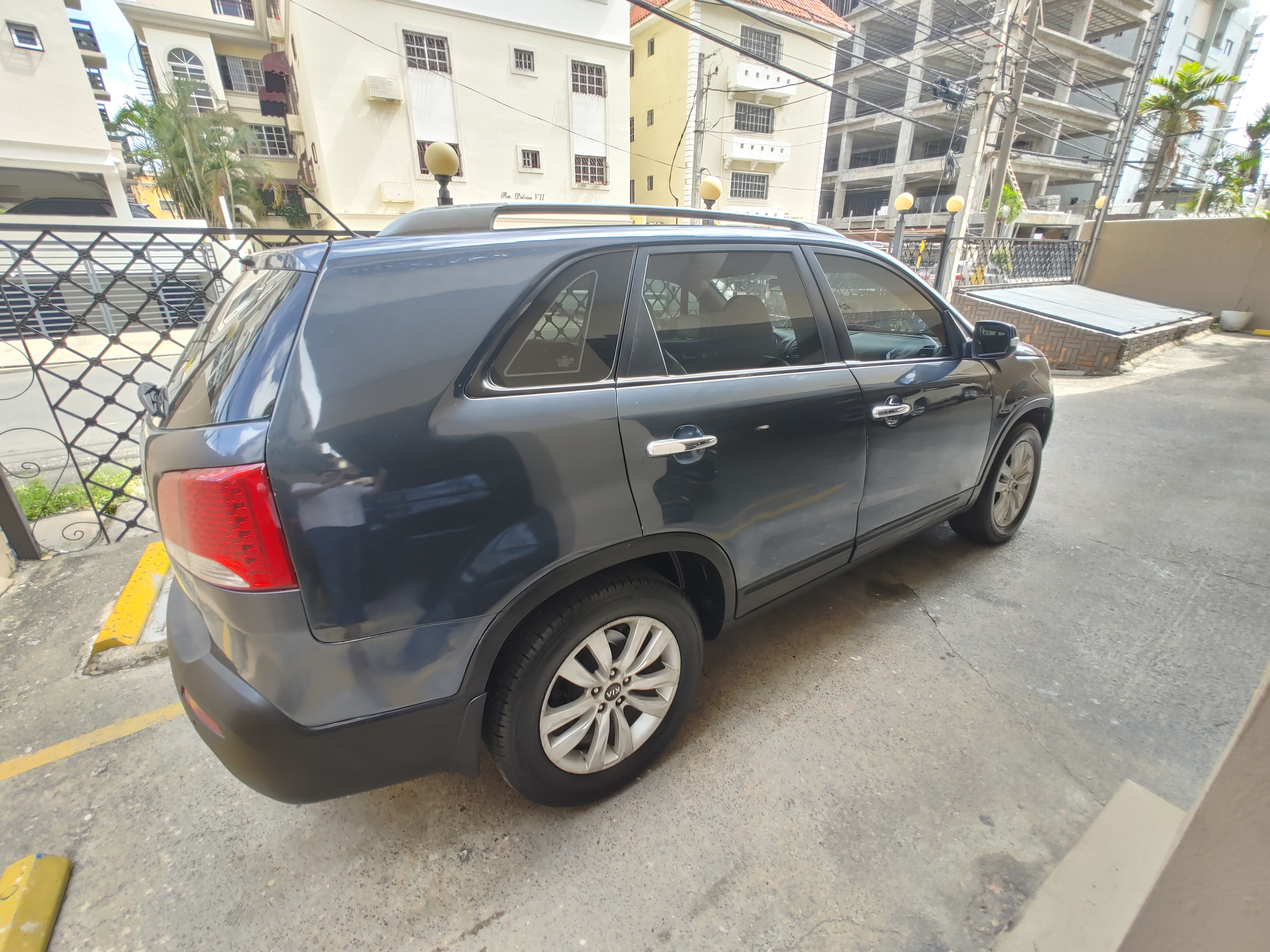 jeepetas y camionetas - Kia Sorento 2011 full Diesel 3 filas de asientos 5