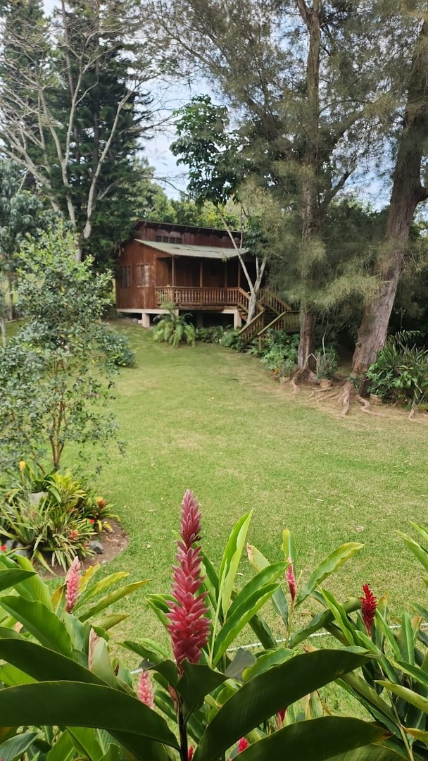 casas - VENDO SOLAR CON HERMOSA CASA Y DOS CABAÑAS INCLUIDAS SIN INTERMEDIARIOS