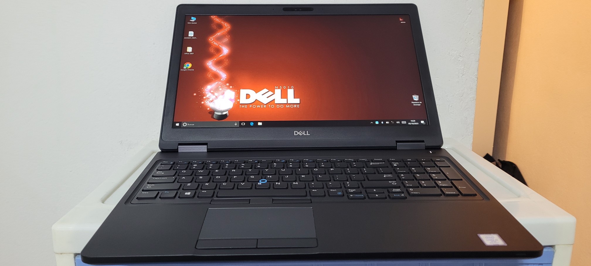 computadoras y laptops - Laptop Dell 5590 Touch 17 Pulg Core i7 2.11ghz 8va Gen Ram 16gb ddr4 Disco 512GB 0