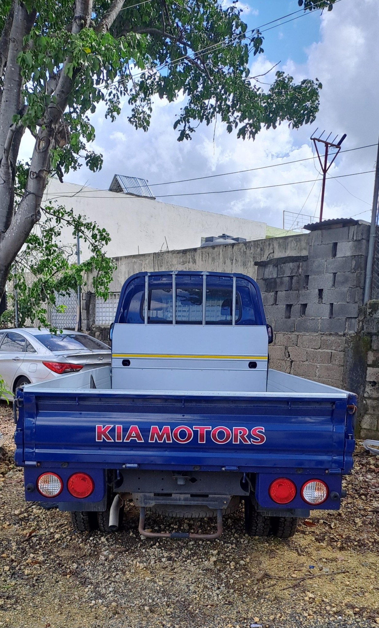 carros - KIA BONGO III 5