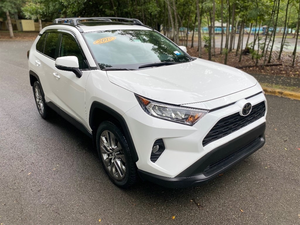 jeepetas y camionetas - 2019 Toyota Rav4 XLE Premium 