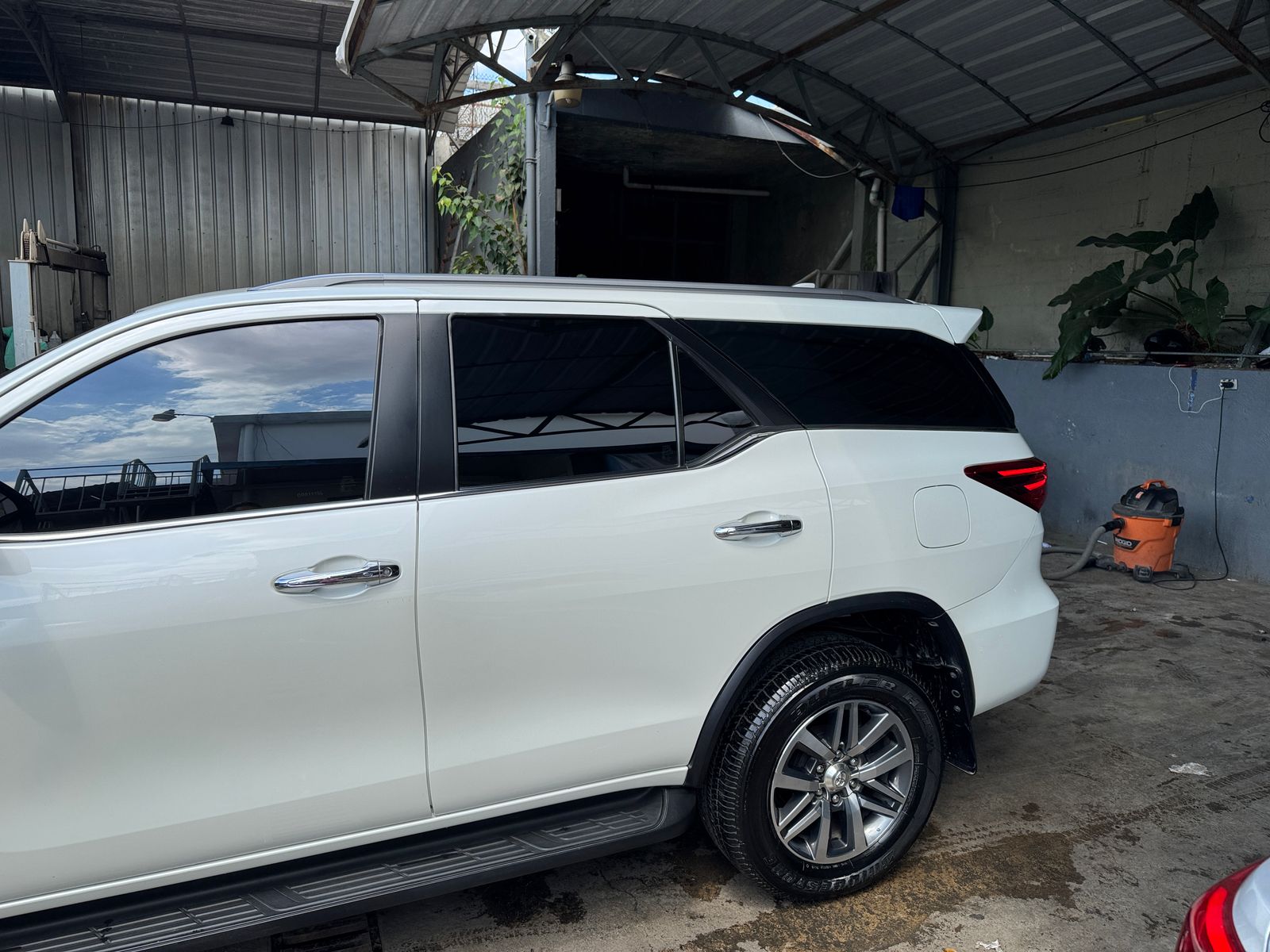 jeepetas y camionetas - Toyota fortuner 2018 8