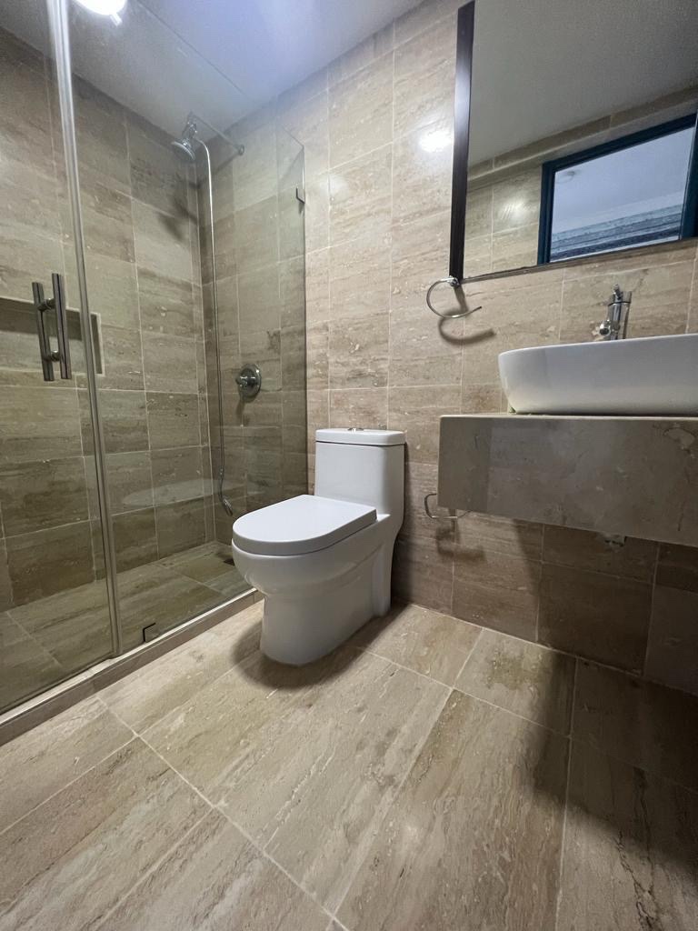 apartamentos - Vendo Serralles tres habitaciones con su baño dos parqueos servicio balconet  4