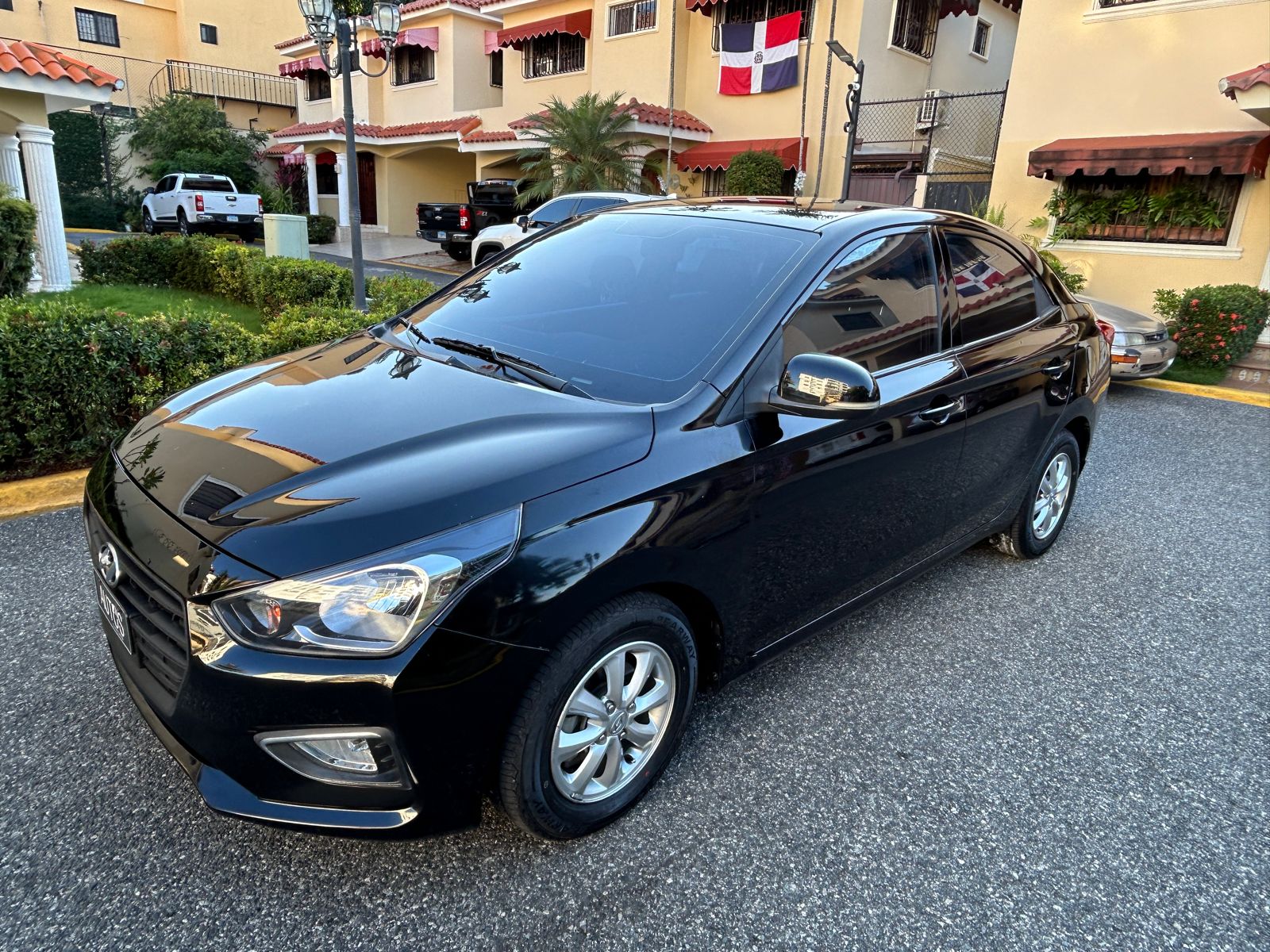 carros - Hyundai Verna 2022 impecable  1