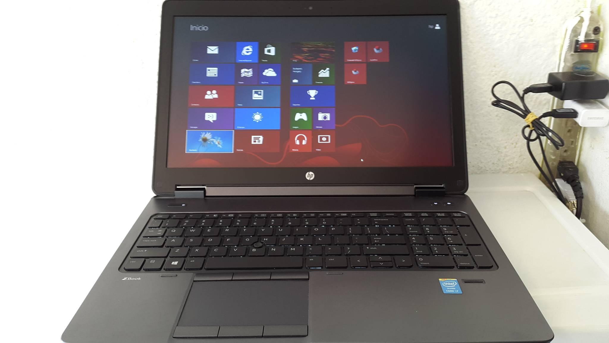 computadoras y laptops - laptop hp zbook Gamer 17 Pulg Core i7 Ram 16gb Disco 656gb Nvidea 12gb