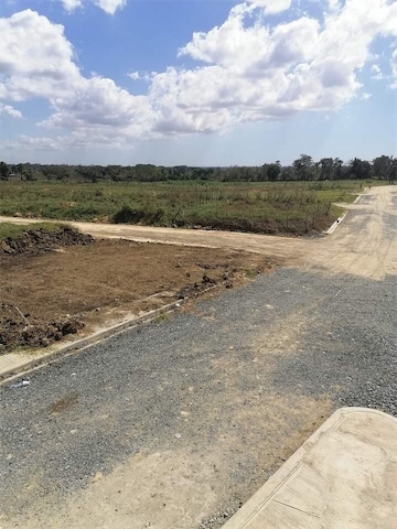 solares y terrenos - solares con titulo de propiedad a credito y al contado en santo domingo norte 1