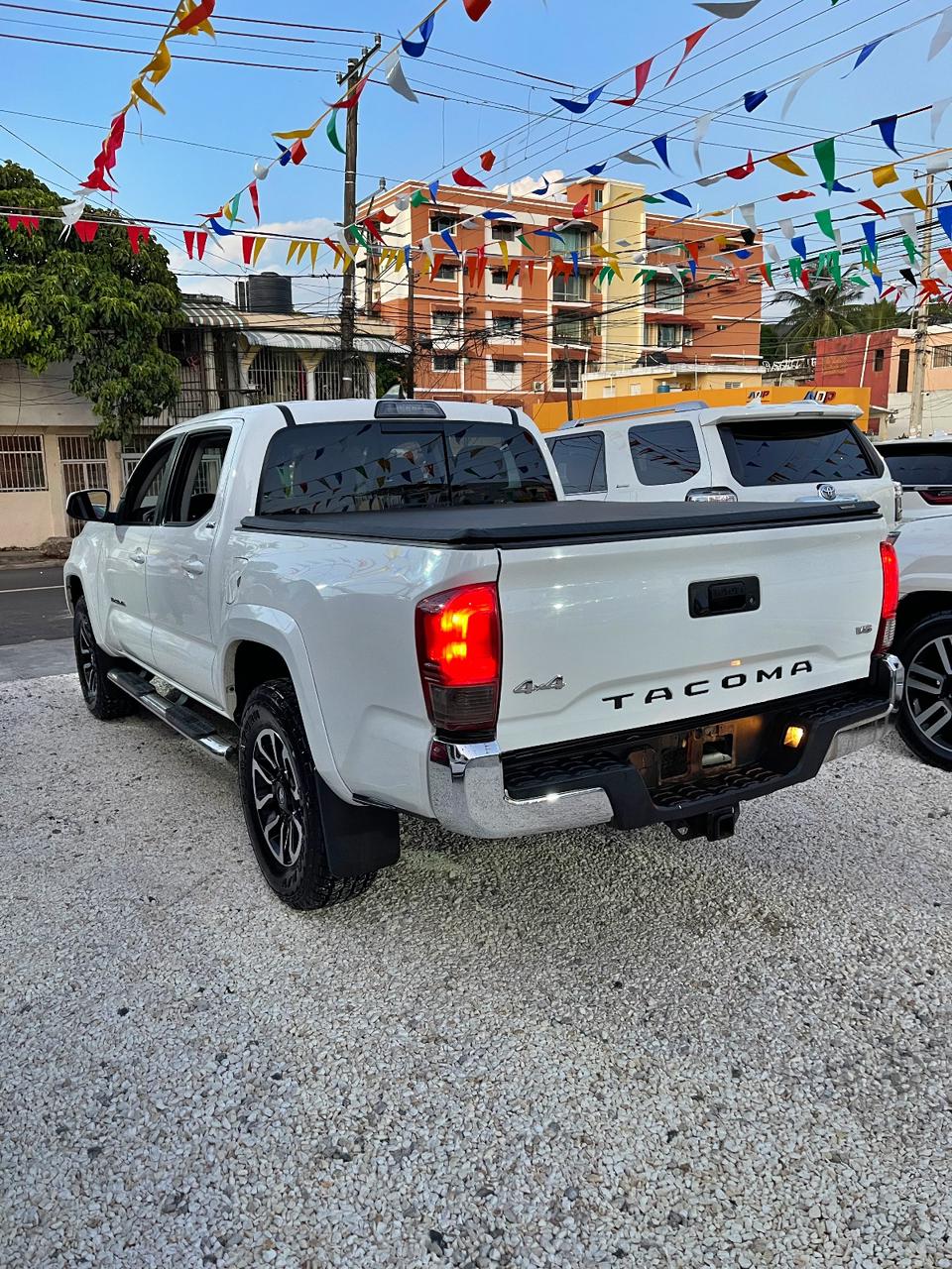 jeepetas y camionetas - Toyota Tacoma 2019 clean 4